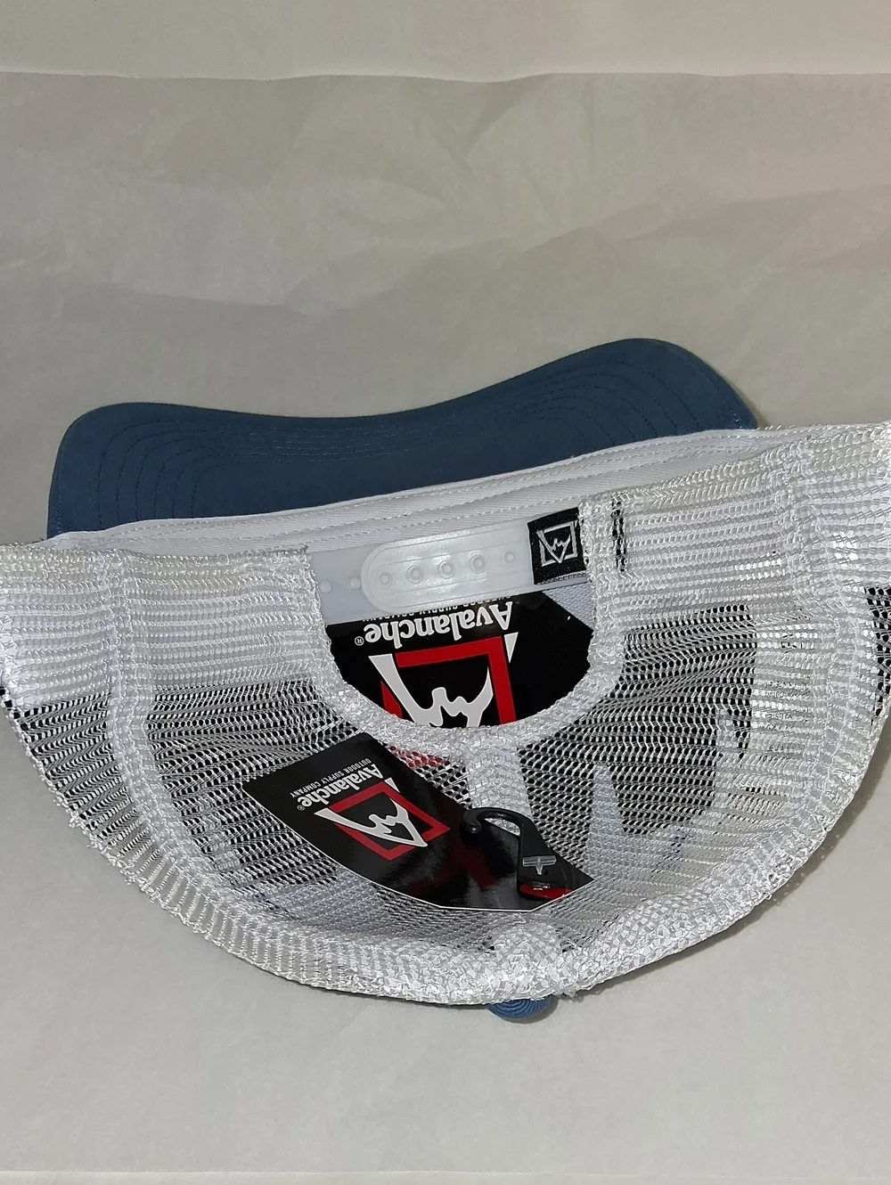 AVALANCHE outdoors Hats (2) Mesh Baseball Trucker Hats NEW